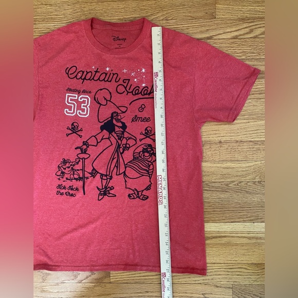 Captain Hook Disney Tshirt Adult Medium Red Cartoon Peter Pan Smee Pirate Tee - Picture 5 of 5